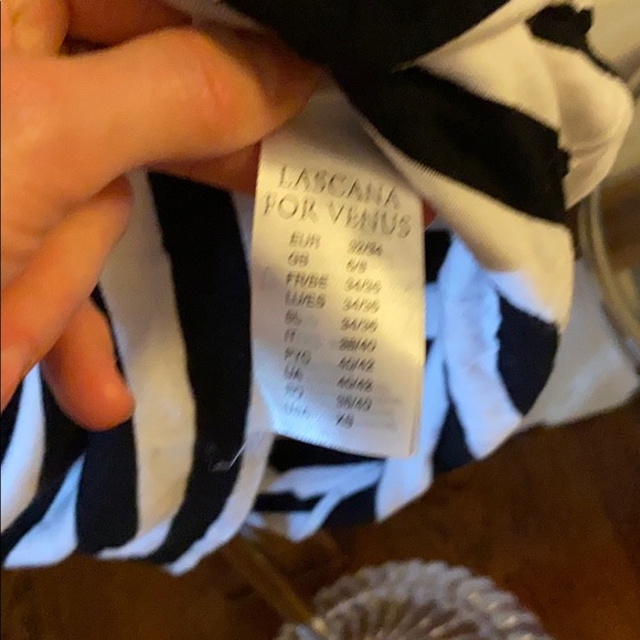 Venus Lascana XS Black & White 2 in 1 Short Sleeve Banded Shirt - Picture 5 of 7